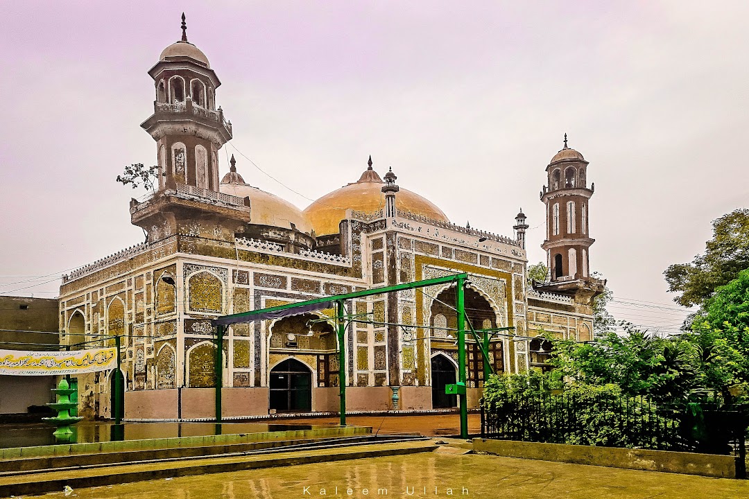 Dai Anga Mosque in Lahore